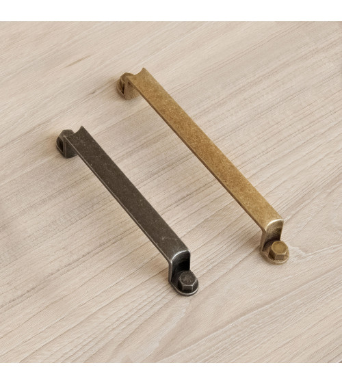 Tirador de mueble pátina sobre latón DUBLIN tirador de diseño