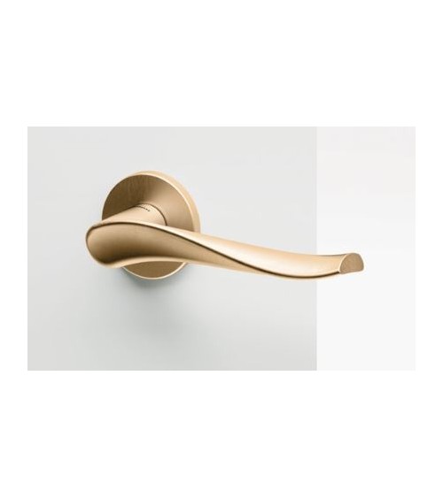 Manecilla de puerta oro mate Mandelli Spin manecilla de diseño