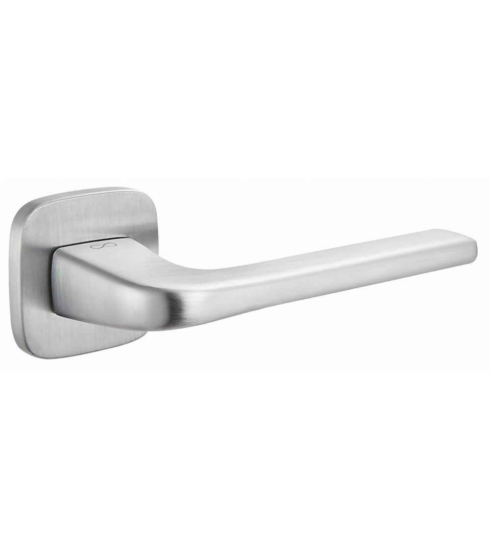 Manilla de puerta Solo cromo satinado redondeada