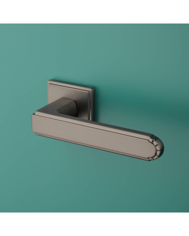 Manilla de puerta en zamak MIMOSA diseño vista inclinada