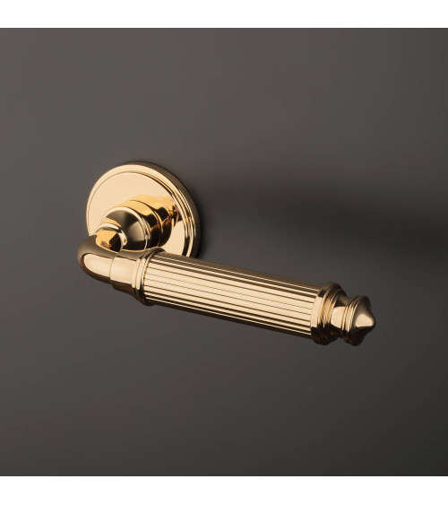 Tirador de puerta en zamak NIGELLA diseño decorativo