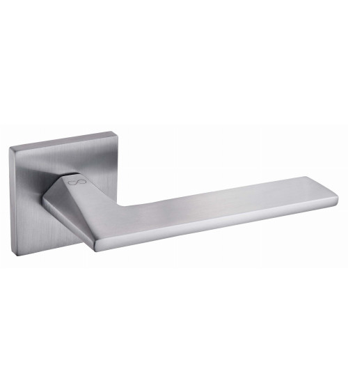 Manija de puerta cromo satinado ARA diseño