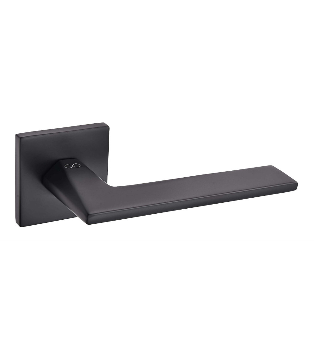 Manija de puerta negra ARA diseño