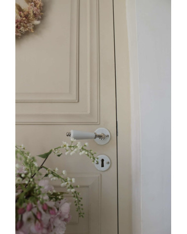 Tirador de puerta de porcelana blanca con acabado en níquel Merigous