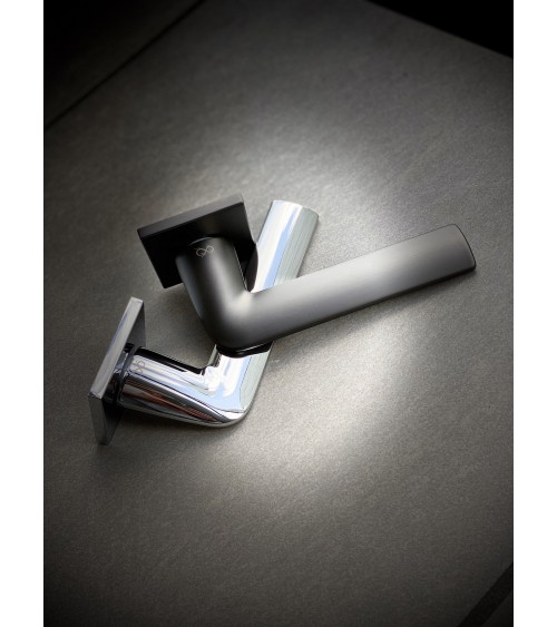 Tirador de puerta titanio STINGER tirador de diseño