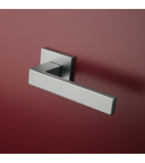 Tirador de puerta cromo satinado SULLA tirador de diseño