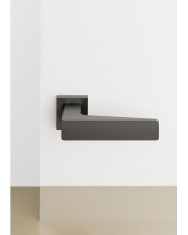 Tirador de puerta moderna Mandelli Virgo tirador de diseño color 3 sobre un fondo