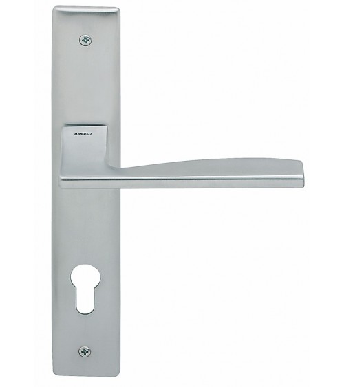 Tirador de puerta sobre placa longitudinal Mandelli Link tirador de diseño