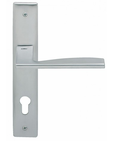 Tirador de puerta sobre placa longitudinal Mandelli Link tirador de diseño