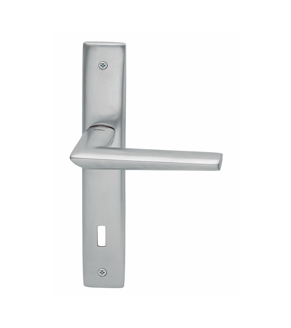 Tirador de puerta sobre placa longitudinal Mandelli Isi tirador de diseño