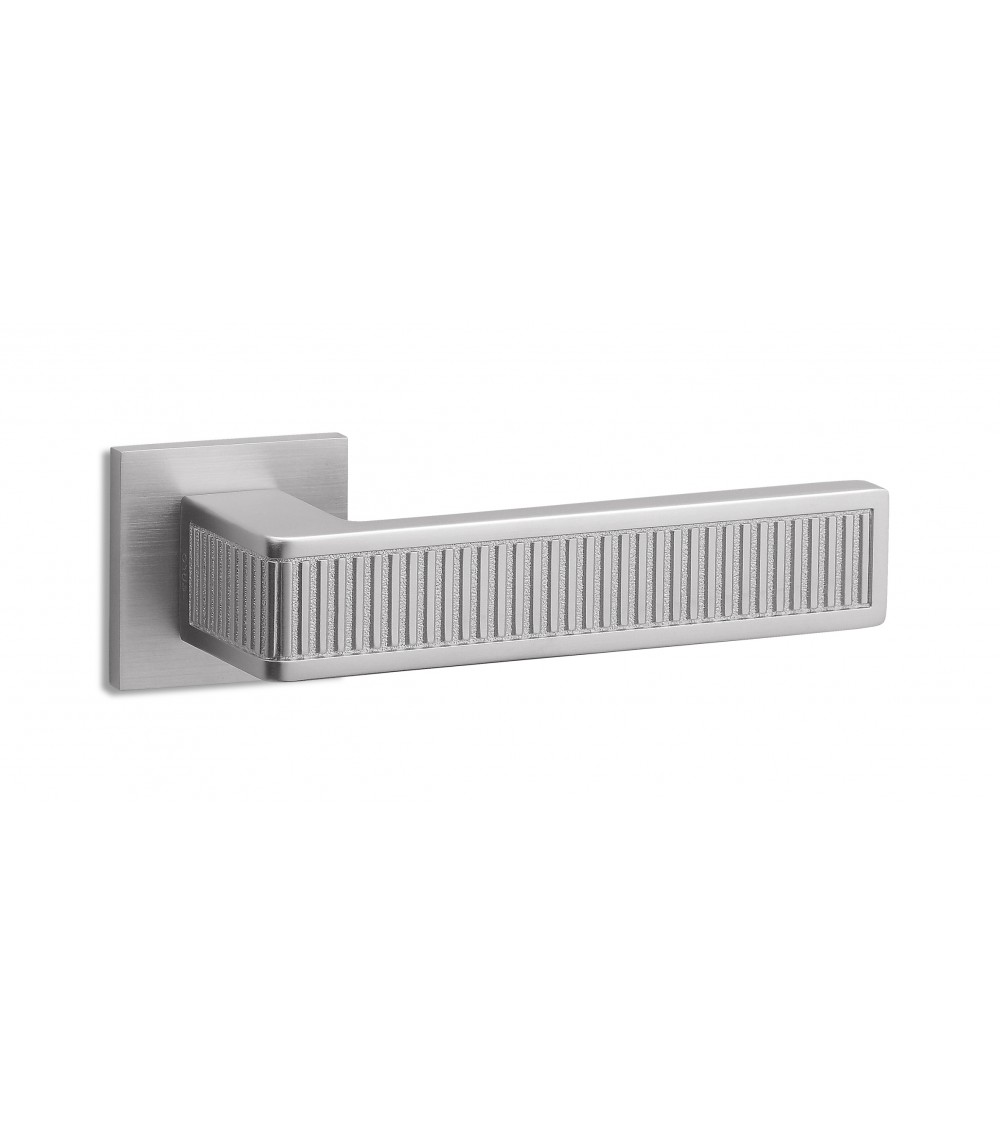 Manilla de puerta moderna Ento TECA riga en latón - manilla de diseño