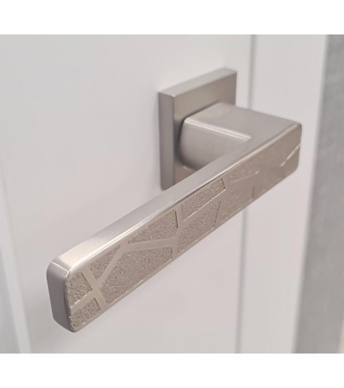 Tirador de puerta sobre placa cuadrada Volare tirador de diseño