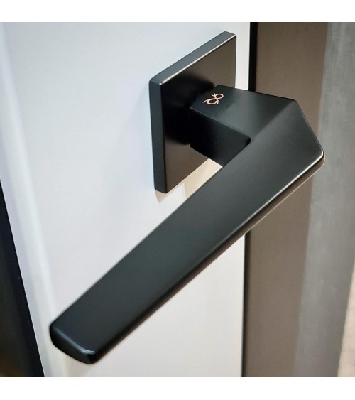 Manilla de puerta cromada brillante - modelo ICE - manilla de diseño