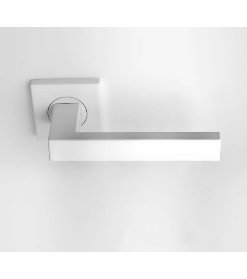 Manilla de puerta MAJESTEA color blanco