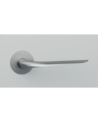Tirador de puerta de latón Mandelli Coupé herraje de diseño