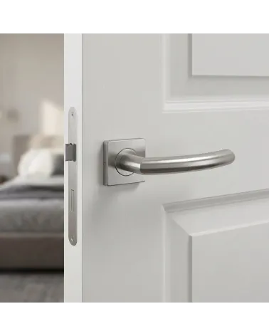 Tirador de Puerta Color Inoxidable Elegante y Robusto - Modelo KVADRAT 1707