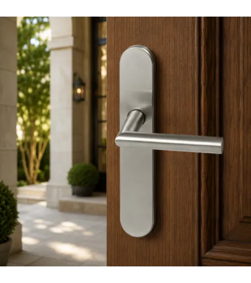 Tirador de puerta sobre placa Altesse Inox 316 – Alta resistencia en entornos exteriores - modelo Altesse