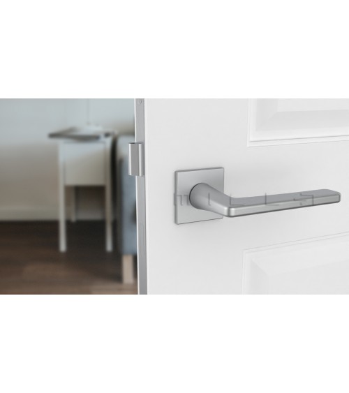 Tirador de puerta cromado satinado SETIA diseño decorativo