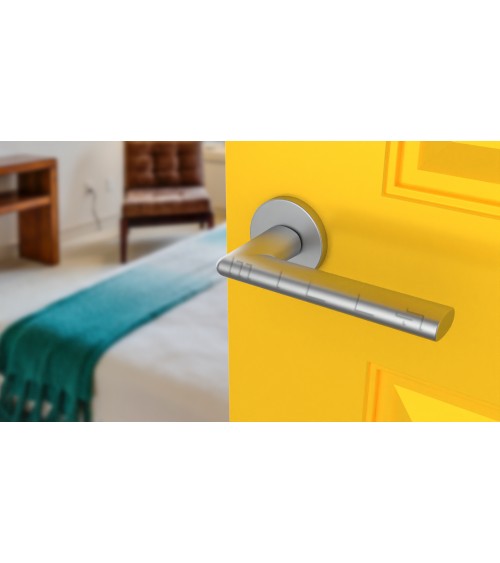 Tirador de puerta cromo satinado KALMIA tirador diseño
