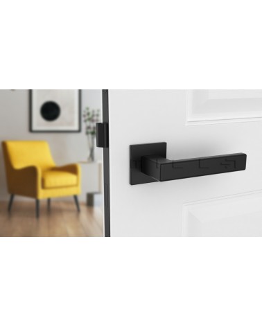 Tirador de puerta perla negra TILLIA puerta interior design vista frontal montada en una puerta
