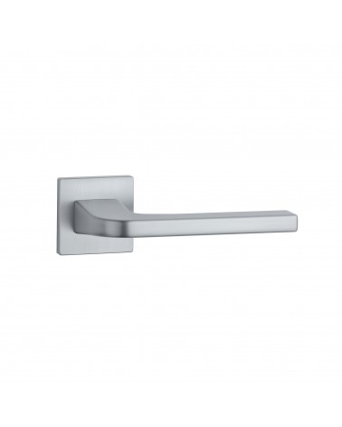 Tirador de puerta cromo satinado ISMENA tirador de diseño