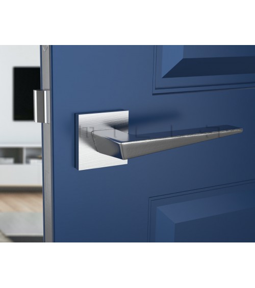 Manija de puerta cromo cepillado VEGA - diseño