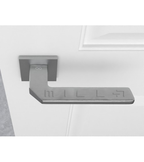 Tirador de puerta ETNA herrajes de diseño cromo satinado