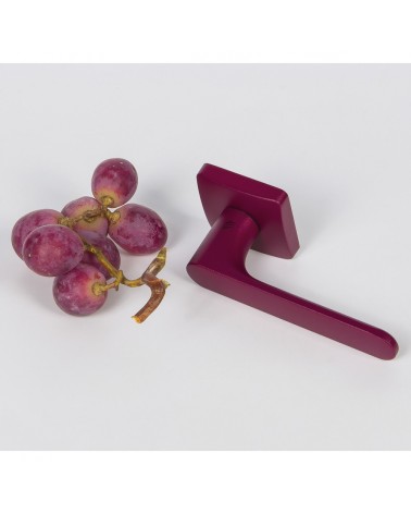 Manilla de puerta de color Violeta Burdeos puesta de sol - Moon One Carré - manilla de diseño