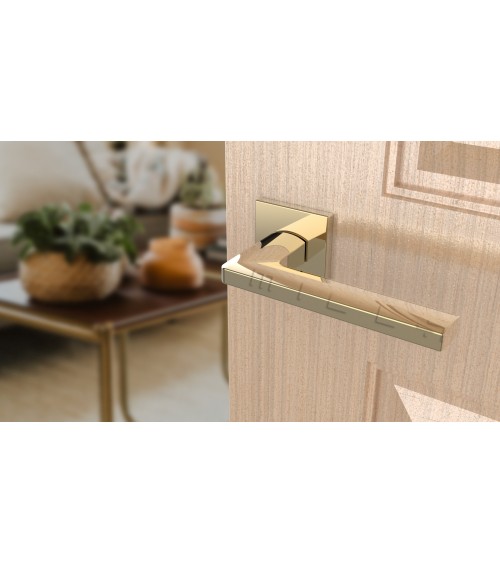 Maneta de puerta sobre placa cuadrada PYROLA herrajes de diseño