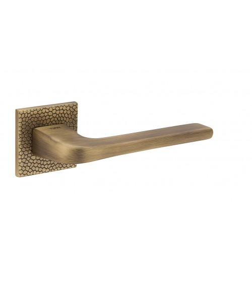 Tirador de puerta de latón TUPAI 4007-T1 manilla de diseño