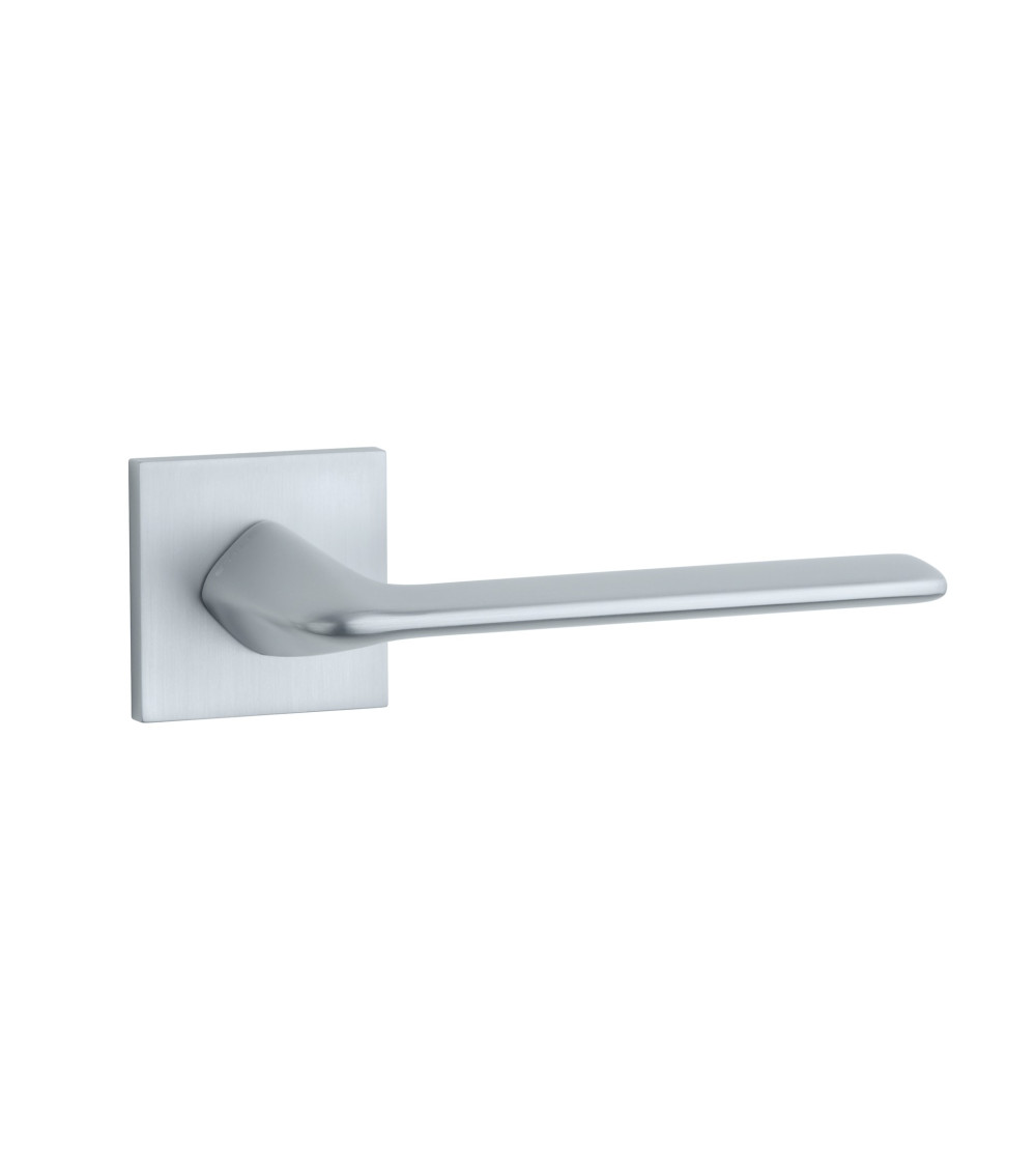 Tirador de puerta cromado satinado TOBA diseño