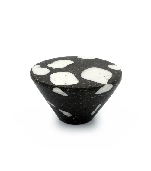 Pomo de mueble en cemento - Urbi & Orbi Demenico Rocks Cono - tirador de diseño