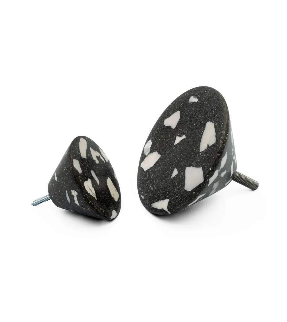 Pomo de mueble en cemento - Urbi & Orbi Demenico Rocks Cono - tirador de diseño