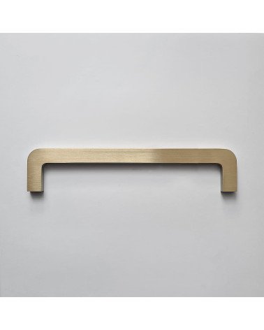 Tirador de mueble en latón cepillado ISA tirador de diseño vista de frente