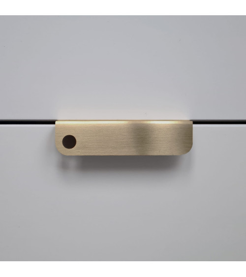 Tirador de mueble de latón barnizado EDIT Edge tirador de diseño