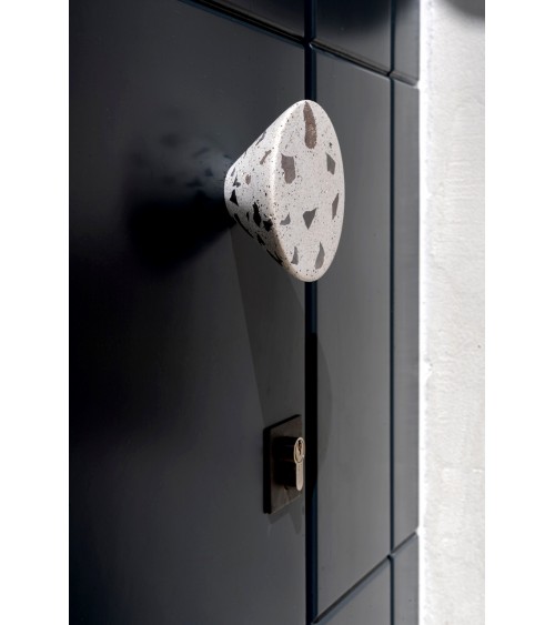 Botón de mueble de cemento - Urbi & Orbi Demenico Rocks Cono - tirador de diseño