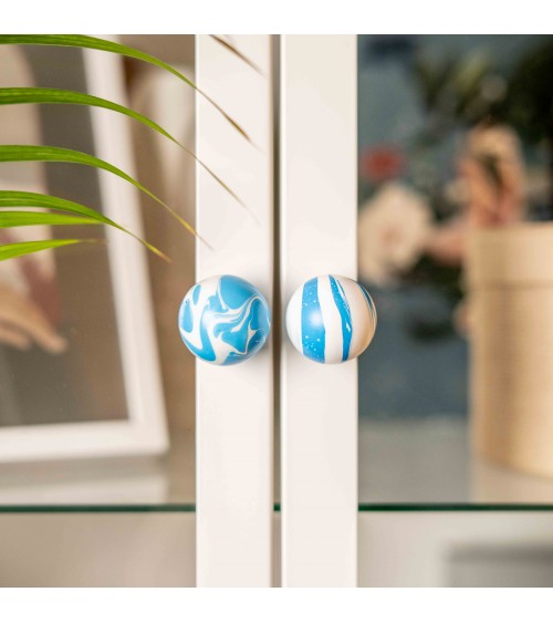 Botón de mueble de madera de haya Azul Azur - tirador de diseño