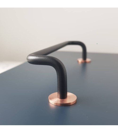 Tirador de mueble negro AVA tirador de diseño