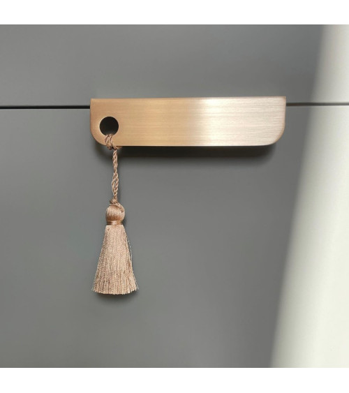 Tirador de mueble de latón EDIT O tirador de diseño