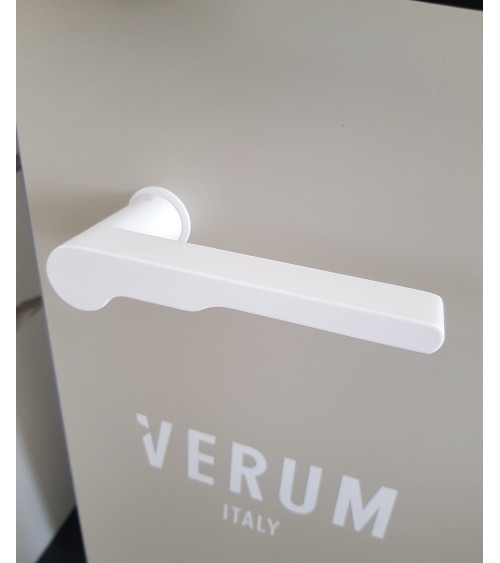 Tirador de puerta VERUM Wind, diseño de alta gama - tirador de diseño