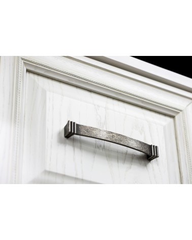 Botón de mueble plata envejecida LIBRETTO tirador de diseño montado en un mueble