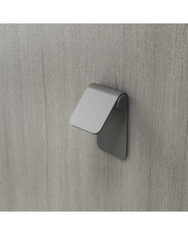 Tirador de mueble antracita/negro mate TORN-1 tirador de diseño visto desde arriba inclinado