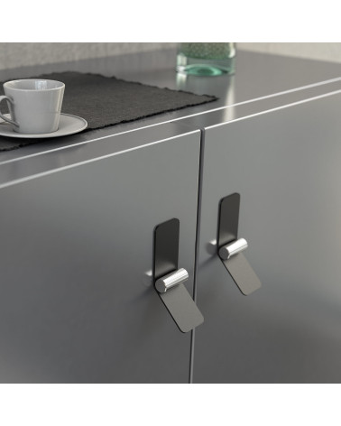 Tirador de mueble negro mate/cromo brillante TORN-2 tirador de diseño fijado en un mueble