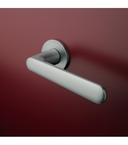 Tirador de puerta cromo satinado ARIA tirador de diseño