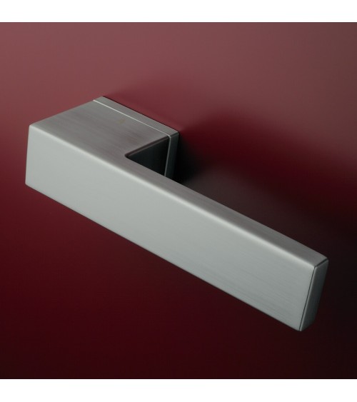 Tirador de puerta cromo satinado CARLINA tirador de diseño