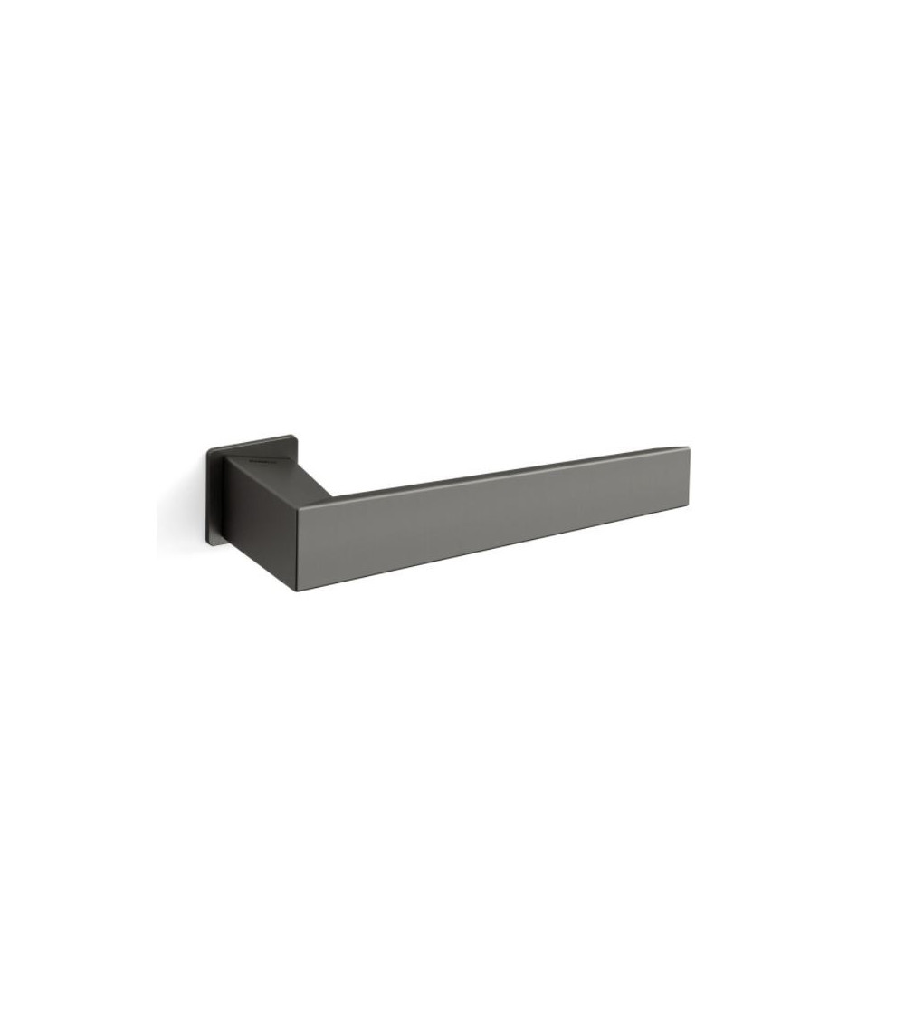Tirador de puerta negro Mandelli 40+UNO tirador diseño