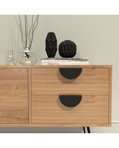Tirador de mueble negro mate ZORIA tirador de diseño montado en un mueble de madera