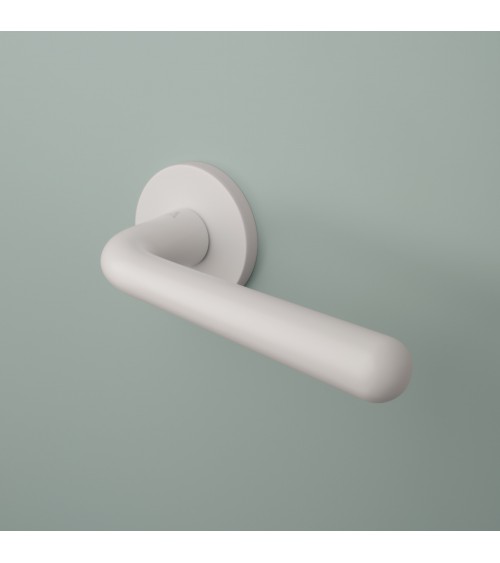 Tirador de puerta blanca mate IRGA herraje de diseño