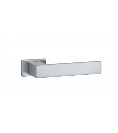 Tirador de puerta cromado satinado PINA tirador de diseño