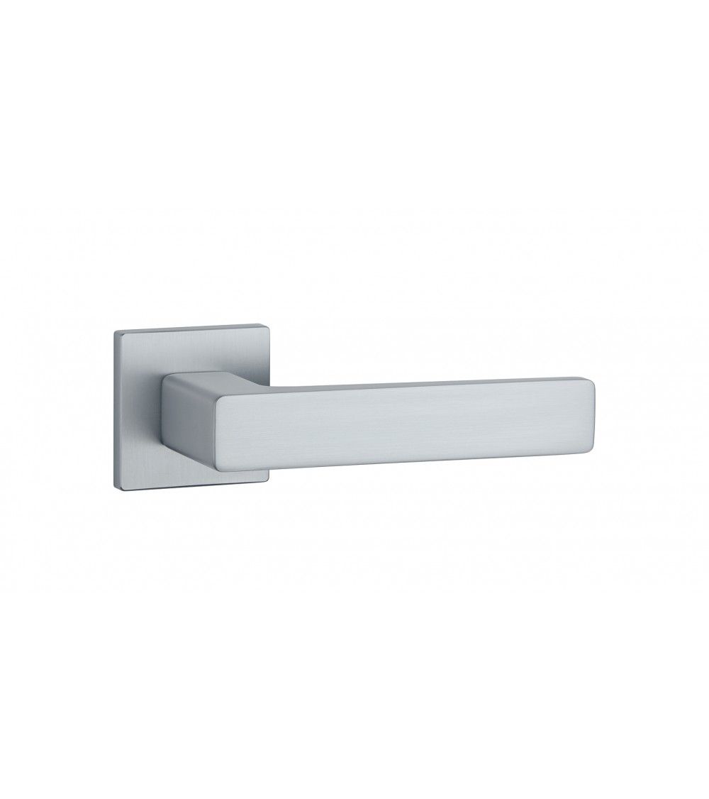Tirador de puerta cromo satinado ERICA ferretería de diseño